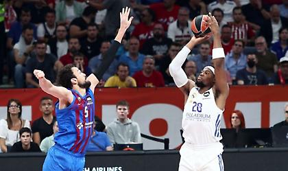 Στον αιφνιδιασμό και κυριαρχικό κάρφωμα ο Γιαμπουσέλι