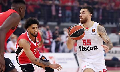 Τζέιμς για την τελευταία άμυνα του Ολυμπιακού: «Δεν αφήνεις τον Μίτσιτς χωρίς double-team»