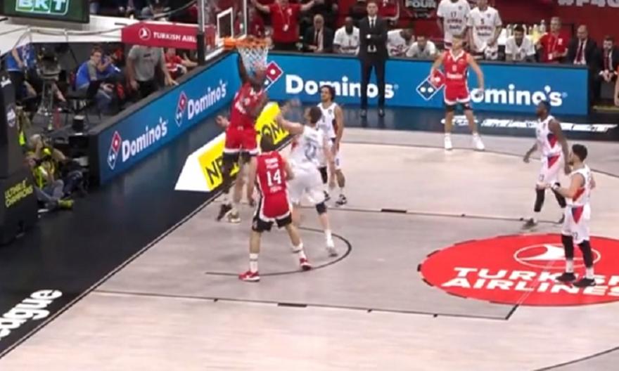 Την… κατεδάφισε ο Φαλ από ασίστ του Βεζένκοφ