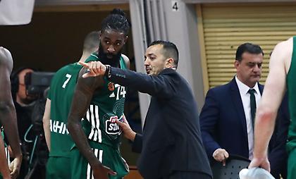 Έτοιμοι για Άρη οι Σαντ Ρος και Έβανς, παραμένει εκτός ο Καββαδάς