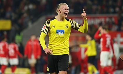 Ο Χάαλαντ έκανε αποχαιρετιστήρια δώρα αξίας 500.000 ευρώ σε συμπαίκτες και προπονητές της Ντόρτμουντ