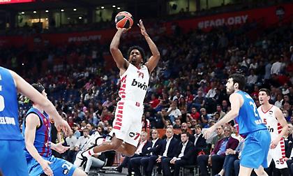 Eντυπωσιακός αιφνιδιασμός Ολυμπιακού με ΜακΚίσικ