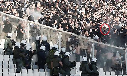 Στην κερκίδα των οπαδών του ΠΑΟΚ ο Αθανασιάδης, δίπλα στα επεισόδια!