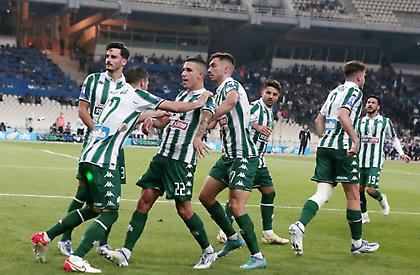 Καρέ-καρέ ο τραυματισμός του Αϊτόρ με πέτρα μετά το γκολ