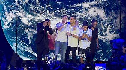 Τραγούδησε σε άψογα ελληνικά ο Μακέντα με τον Αργυρό