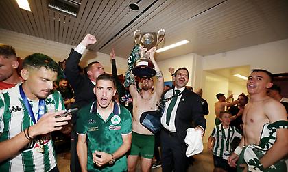 Γλέντι δίχως αύριο στα αποδυτήρια του Παναθηναϊκού!