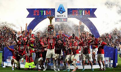 Έστησε πάρτι τίτλου και το σήκωσε μετά από 11 χρόνια η φοβερή Μίλαν!