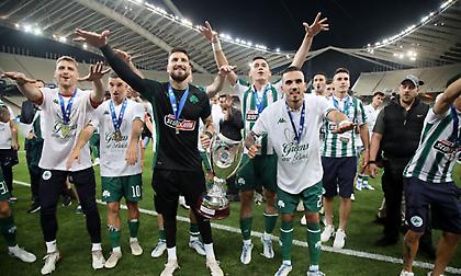 «Όλε» και αποθέωση από τον κόσμο στους παίκτες του Παναθηναϊκού