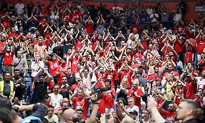 Πρόστιμο 20.000 ευρώ στον Ολυμπιακό για τα συνθήματα των οπαδών του κατά του Γιασικεβίτσιους!