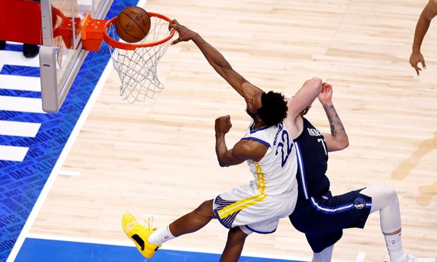 NBA Top 5: Πέταξε πάνω από Ντόντσιτς ο Γουίγκινς