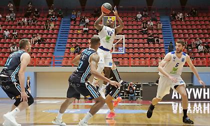 «Σκότωσε» τον Κολοσσό σε ματσάρα και πέρασε στα ημιτελικά η απίθανη Λάρισα!