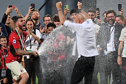 Ιμπραΐμοβιτς και Ερνάντεζ οργάνωσαν υβριστικά συνθήματα για Τσαλχάνογλου στη φιέστα της Μίλαν