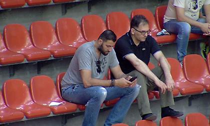 Μπουρούσης και Μόρας παρακολουθούν από κοντά το Λάρισα-Κολοσσός