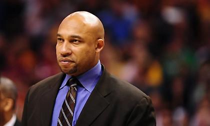 Ο βοηθός των Μπακς, Ντάρβιν Χαμ ανέλαβε πρώτος προπονητής των Λέικερς