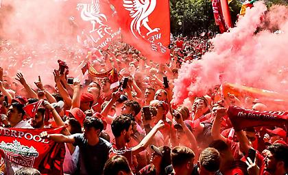 Συμπλοκές της αστυνομίας με οπαδούς της Λίβερπουλ που πήγαν να μπουν χωρίς εισιτήριο