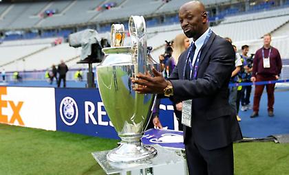 Έφτασε στο Παρίσι και πήρε θέση διά χειρός Μακελελέ η... κούπα με τα μεγάλα αυτιά!