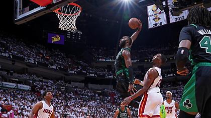 Μπράουν: «Τα σενάρια ανταλλαγής προήλθαν από τον κόσμο της Βοστώνης»