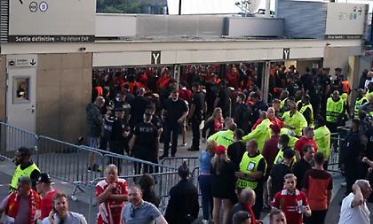Συγκλονίζει οπαδός της Λίβερπουλ για τα επεισόδια στο Παρίσι: «Ξαναέζησα το Χίλσμπορο!»