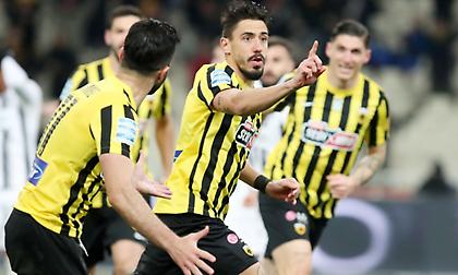 Υπογράφει στη Φαμαλικάο ο Σιμόες!