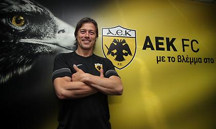 «Σαφάρι» για σέντερ φορ ο Αλμέιδα