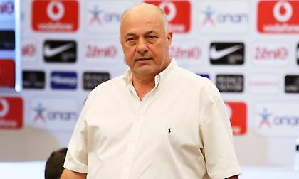 Μπέος: «FIFA-UEFA ελάτε να διοικήσετε αλλιώς συμμετέχετε στη διαπλοκή - Γελάω με τελικό Ch. League»!