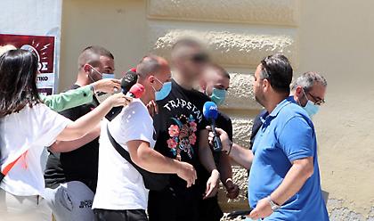 Ειρωνευόταν την αστυνομία ο τράπερ: «Πάλι καλά που βρήκαν μόνο το ένα όπλο»