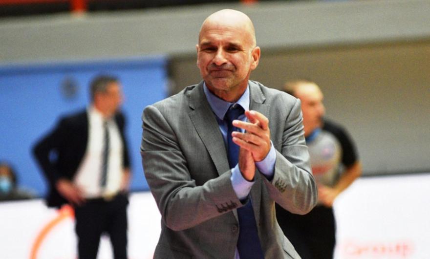 Φουλάρει για Καντζούρη το Περιστέρι που παραμένει στη λίστα της ΑΕΚ