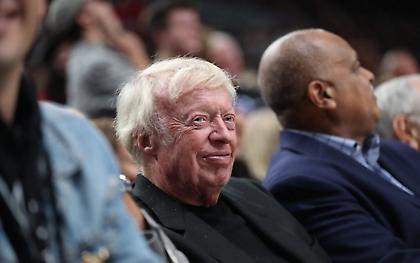 Πρόταση του ιδρυτή της Nike για την αγορά των Μπλέιζερς