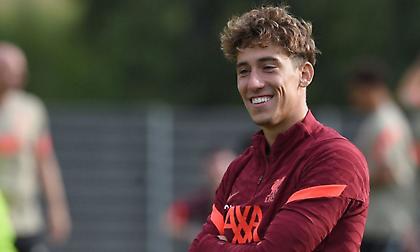 Τσιμίκας: «Όταν ήμασταν μικροί, βάζαμε τις σχολικές τσάντες για δοκάρια»