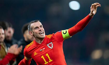 Μπέιλ: «Δεν αποσύρομαι, έχω πολλές προτάσεις»