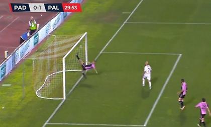 Η απόκρουση της χρονιάς από αμυντικό: Έβγαλε το… άβγαλτο πάνω στη γραμμή!