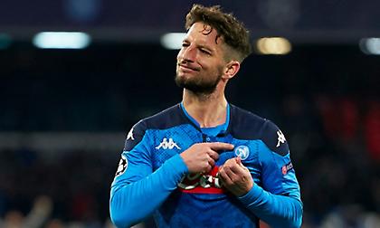 Δυσκολεύει η παραμονή του Μέρτενς στη Νάπολι