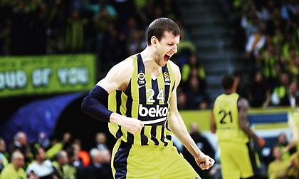 Επιβλητική Φενέρ, «πάτησε» την Εφές και προηγείται στους τελικούς