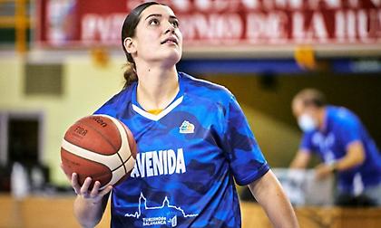 Ανανέωσε με την Αβενίδα η Φασούλα