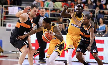 ΑΕΚ: «Καμπάνα» 197 χιλ. ευρώ από το BAT στην ΚΑΕ