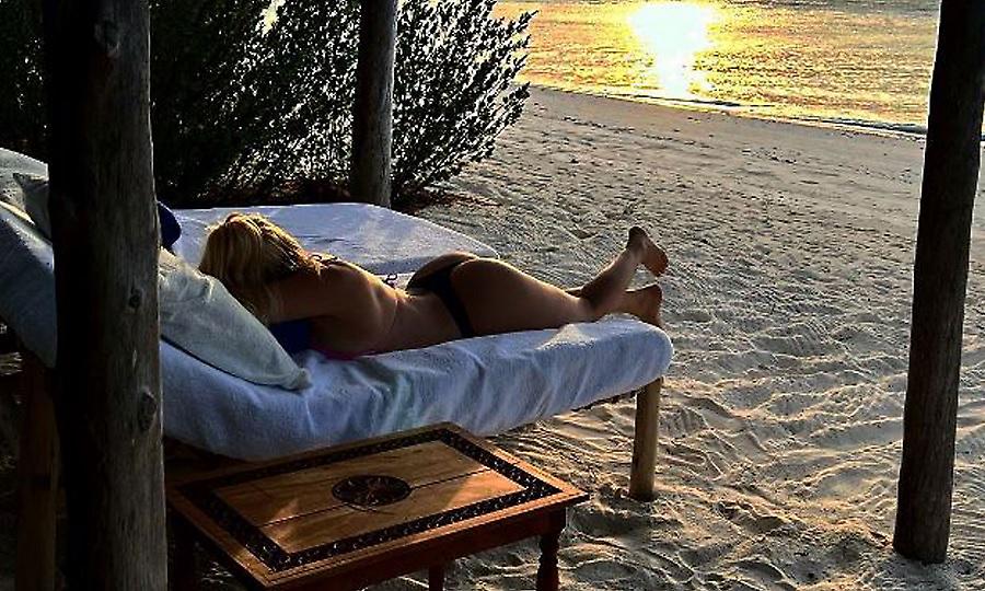 Οι σούπερ σέξι πόζες της Γουάντα Νάρα στις διακοπές με τον Ικάρντι