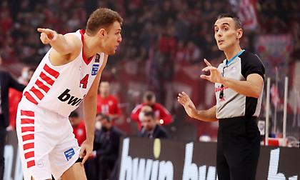 Ορίστηκαν οι διαιτητές του πρώτου τελικού Ολυμπιακός-Παναθηναϊκός