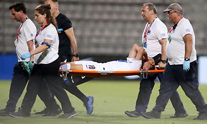 Σοκ με Λημνιό στην Εθνική, αποχώρησε με φορείο