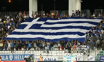 Η εντυπωσιακή είσοδος της Εθνικής στο Πανθεσσαλικό εν μέσω πυροτεχνημάτων!