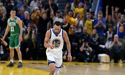 Οριστικά παρών στον τέταρτο τελικό και χωρίς… περιορισμούς ο Κάρι