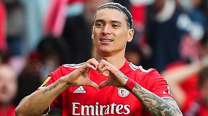 Ο Νούνιες ανακοίνωσε σε οικογένεια και φίλους πως πάει στη Λίβερπουλ!