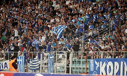 Επεισόδια μεταξύ Ελλήνων και Κοσοβάρων οπαδών και διακοπή στο ματς!