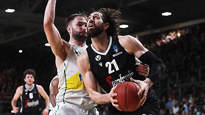 Ανανεώνει για δύο χρόνια με την Βίρτους Μπολόνια ο Σενγκέλια!