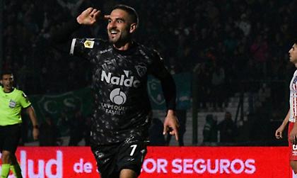 Μυθική γκολάρα με ψηλοκρεμαστό τακουνάκι, δοκάρι και μέσα από τον γερόλυκο Λισάντρο Λόπες!