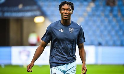 Αγοράζει 19χρονο αμυντικό από τη Χάβρη της Ligue 2 η Μάντσεστερ Σίτι