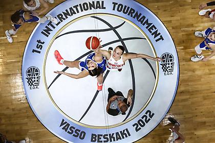 Νίκησε και τίμησε τη μνήμη της Βάσως Μπεσκάκη η Εθνικής Γυναικών