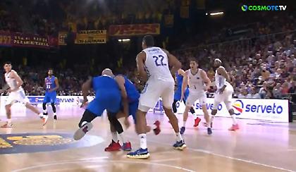 Συγκρούστηκε κεφάλι-κεφάλι με τον… Ντέιβις ο Καλάθης και αποχώρησε προσωρινά!