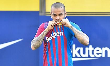 Το αντίο του Άλβες σε Μπαρτσελόνα: «Ένα λιοντάρι ακόμα κι αν είναι 39 παραμένει ένα τρελό λιοντάρι»