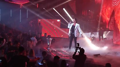 Το γλέντι του πρωταθλητή Ολυμπιακού στα μπουζούκια