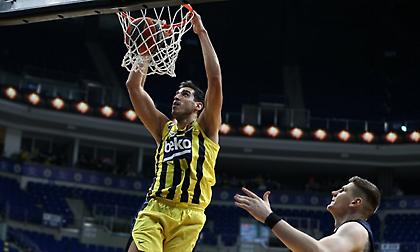 Εκκαθαρίσεις στη Φενέρμπαχτσε: Τέλος Ντουβερίογλου και Μπάρτελ